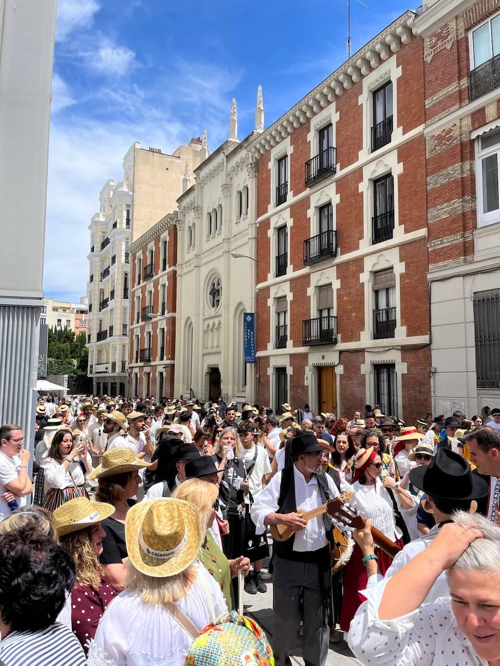 La romería por el Día de Canarias en Madrid, en imágenes