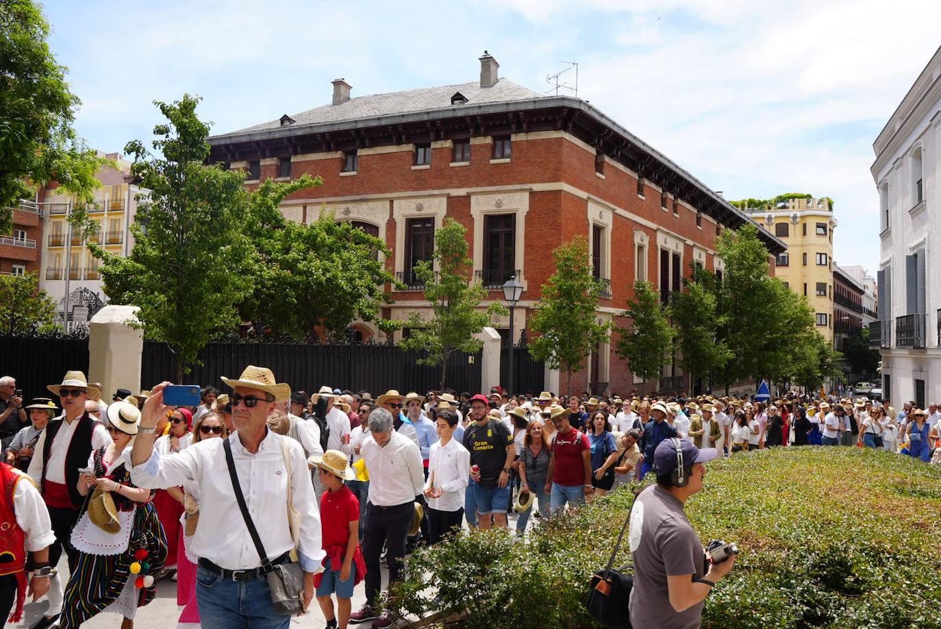 La romería por el Día de Canarias en Madrid, en imágenes
