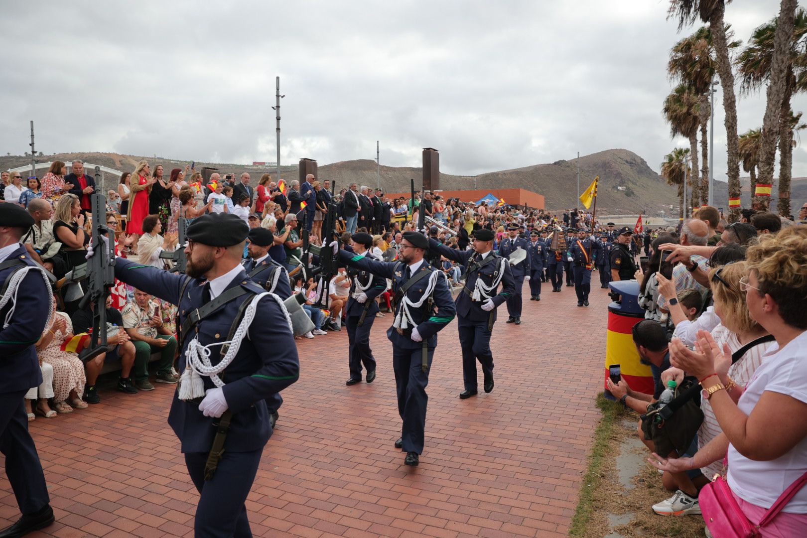 El desfile de las Fuerzas Armadas, en imágenes