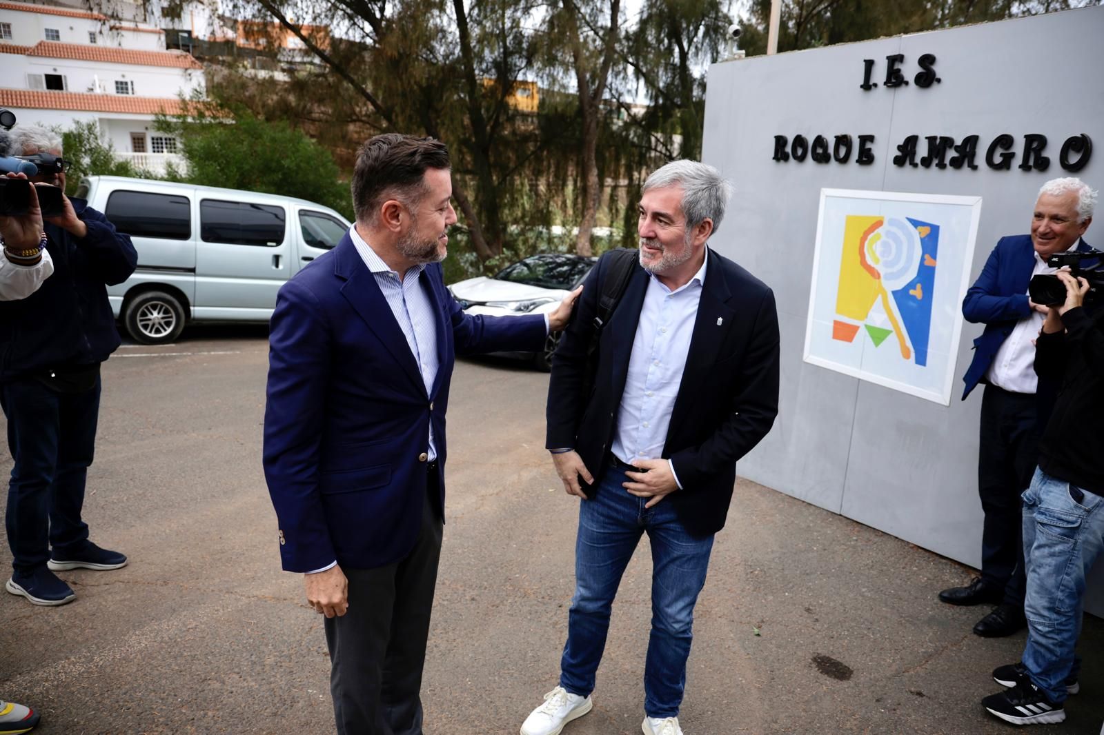La visita de Clavijo al instituto de Enseñanza Secundaria Roque Amagro, en imágenes