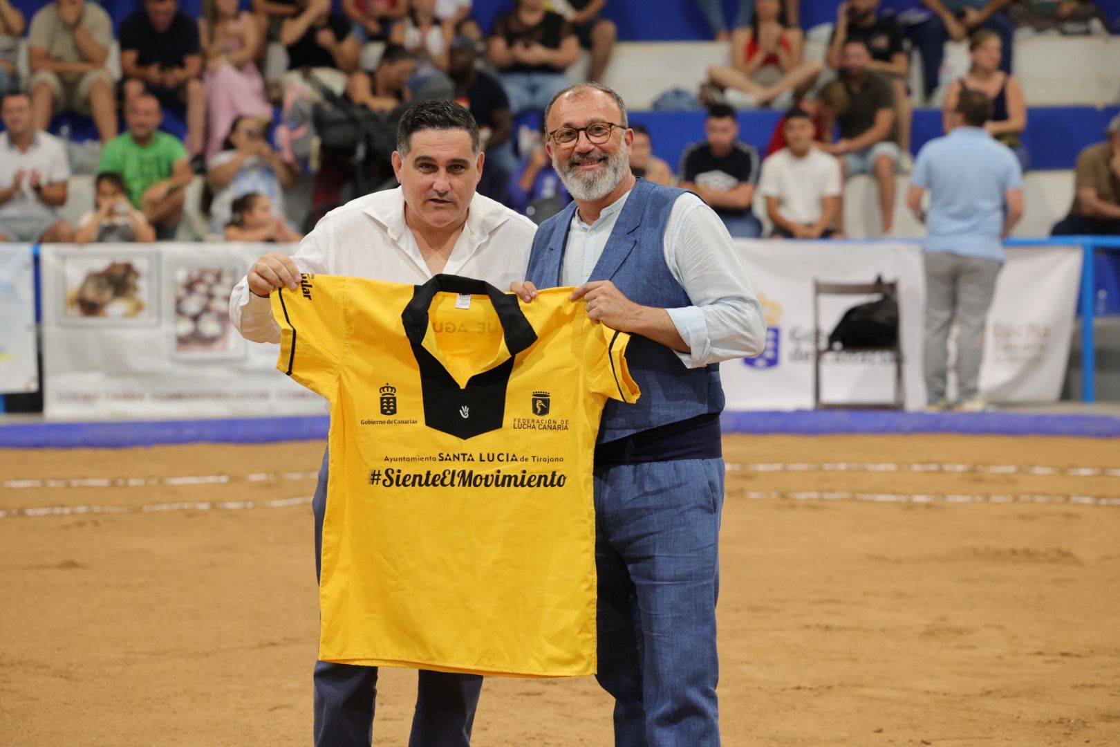 Las imágenes de la gran fiesta de la Luchada Institucional en Vecindario