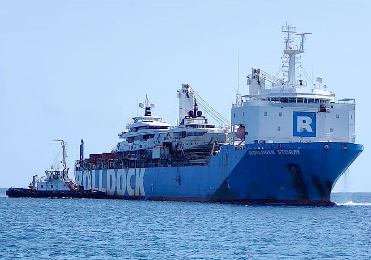 Remolcador en una asistencia en aguas de Arrecife.