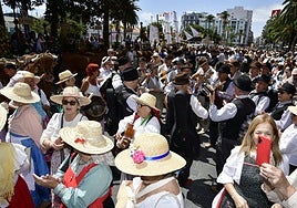 El Paseo Romero contó con mucho público.