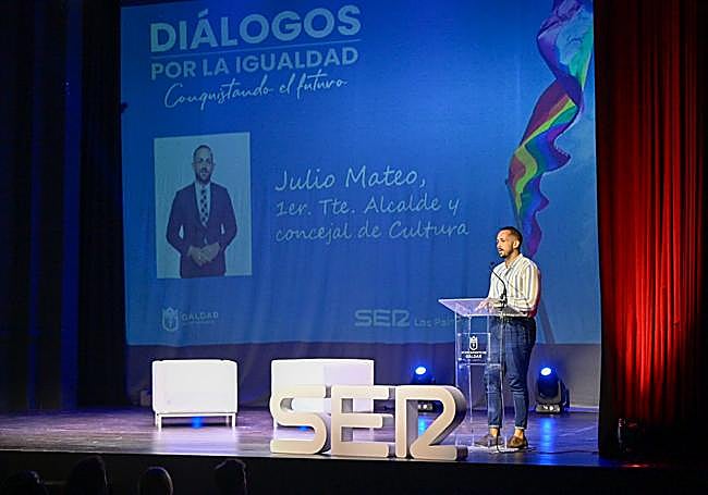 Julio Mateo, concejal de Cultura de Gáldar, en la presentación del programa.