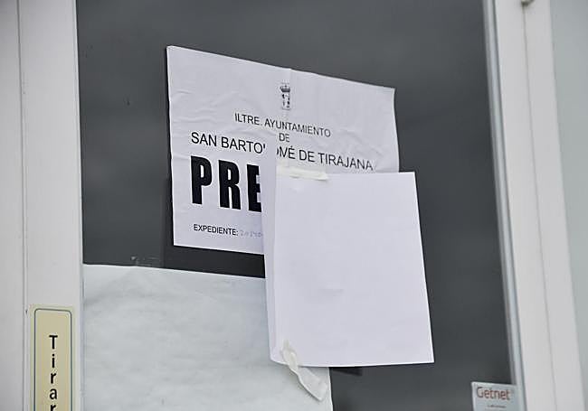 Cartel de precinto en el módulo de Secret Cars.