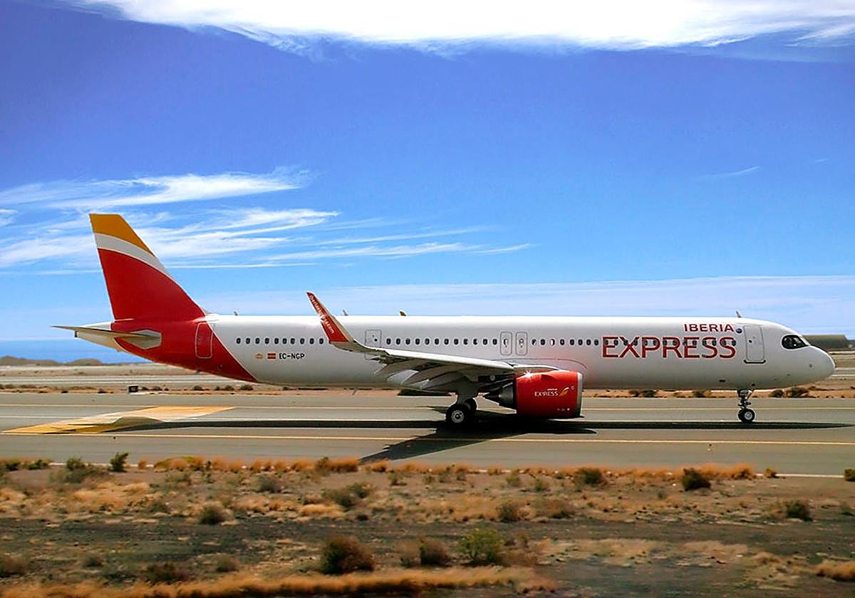 Imagen del modelo A321Neo de Iberia Express, el más moderno y sostenible de la flota de corto y medio radio de Airbus.