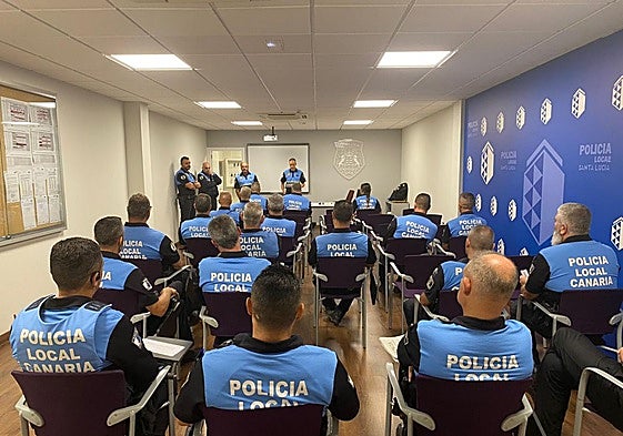 Foto de archivo de una reunión de la Policía Local.