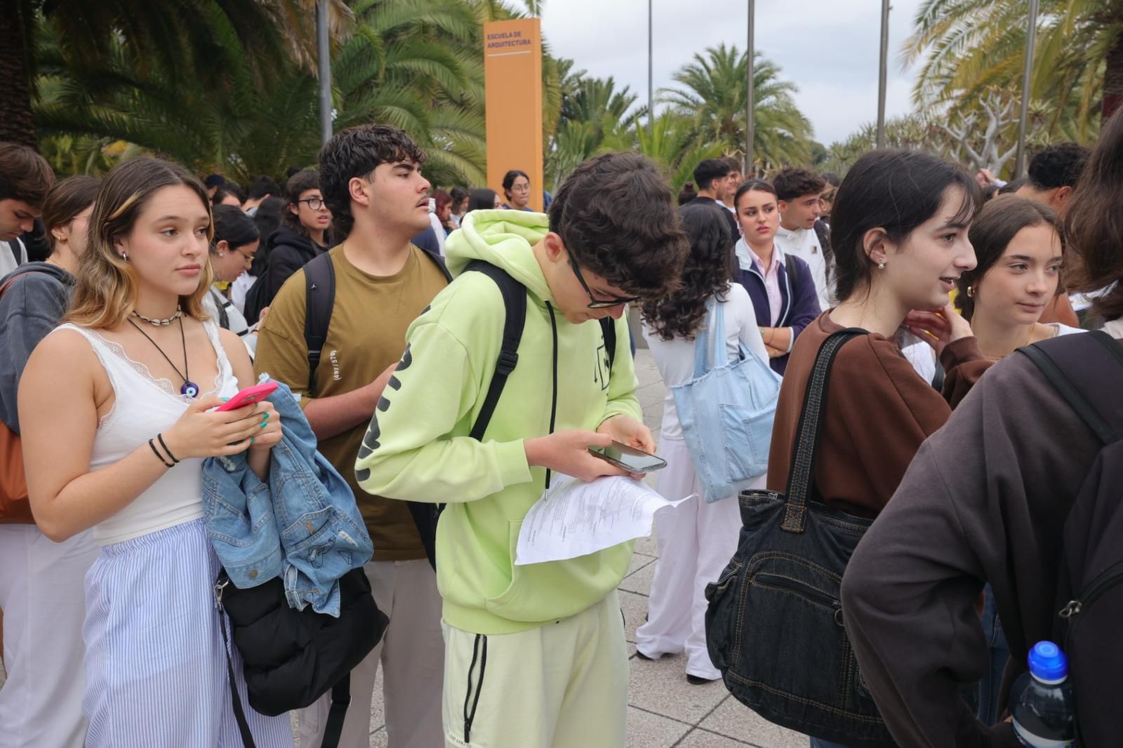 El inicio de las pruebas de la selectividad en Canarias, en imágenes