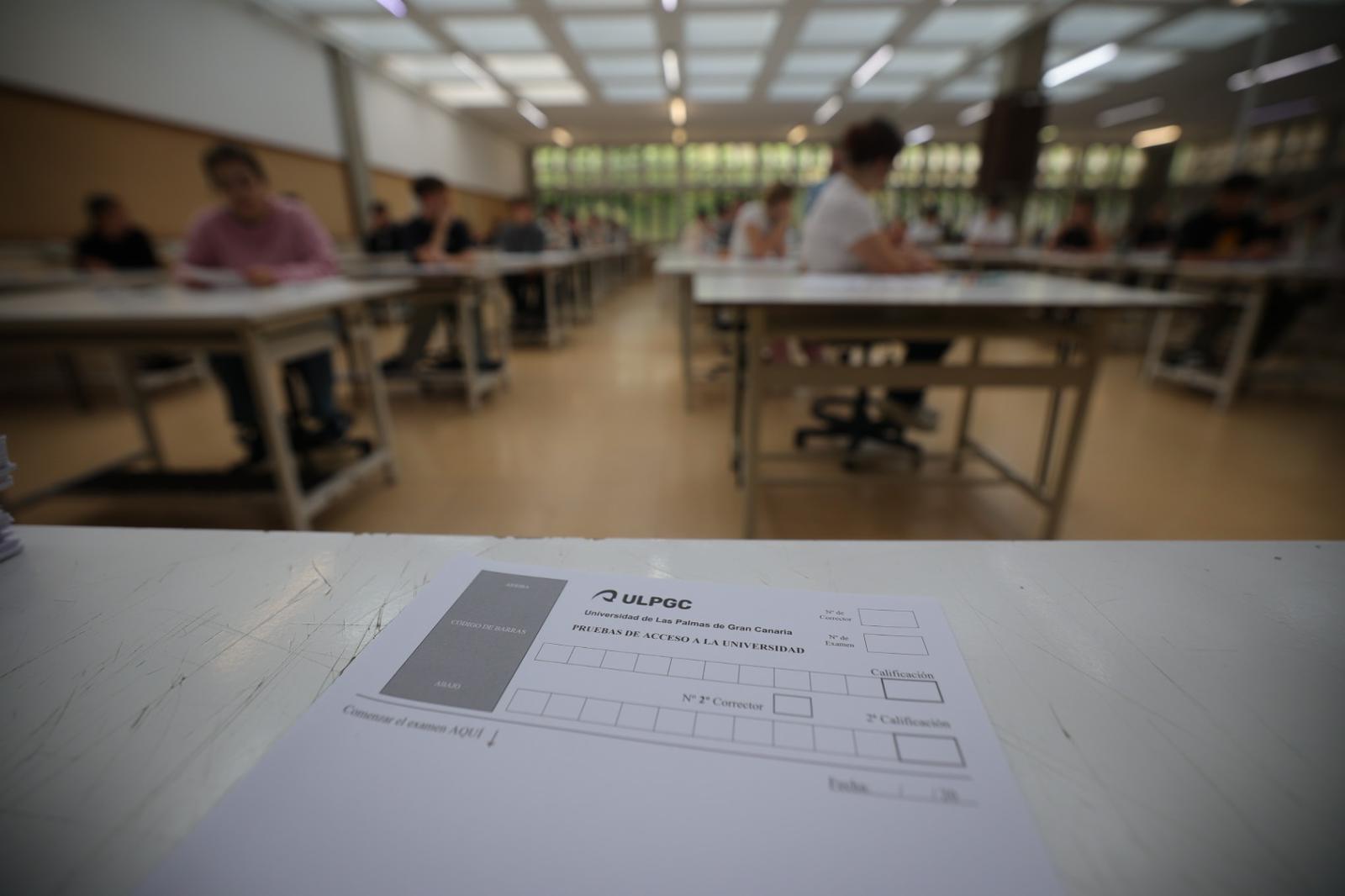 El inicio de las pruebas de la selectividad en Canarias, en imágenes