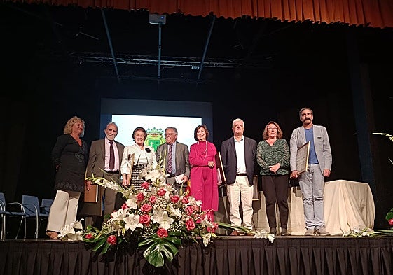 Foto de familia del acto en el municipio satauteño.