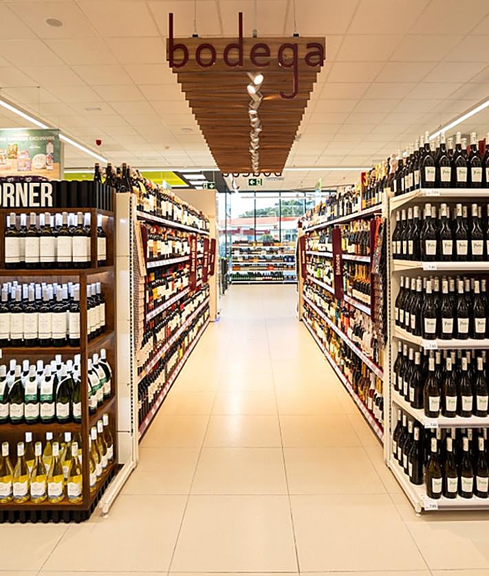 Imagen secundaria 2 - El barrio capitalino de San Francisco de Paula ya cuenta con una tienda SuperDino