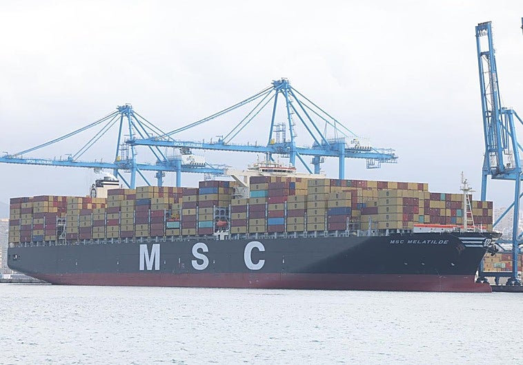 Imagen del portacontenedores.