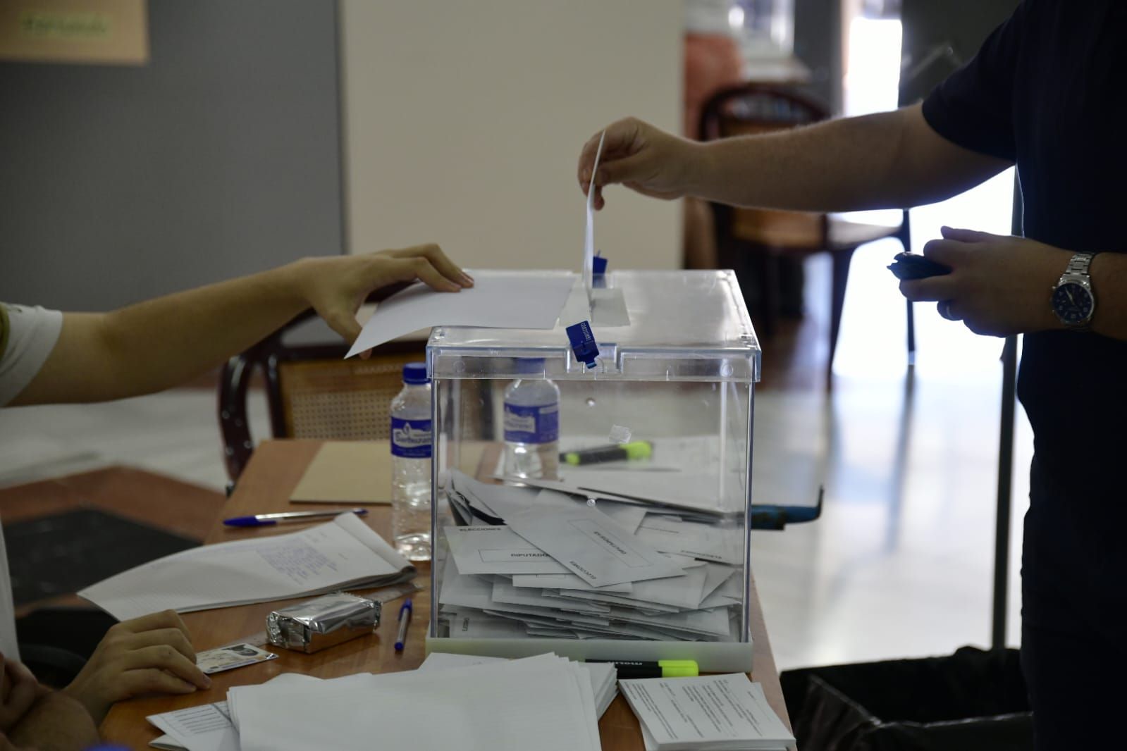 Canarias decide en las urnas su futuro en Europa