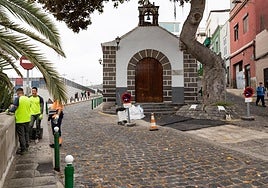 Vecinos de la zona piden parar unos trabajos que dicen atentan contra el patrimonio.