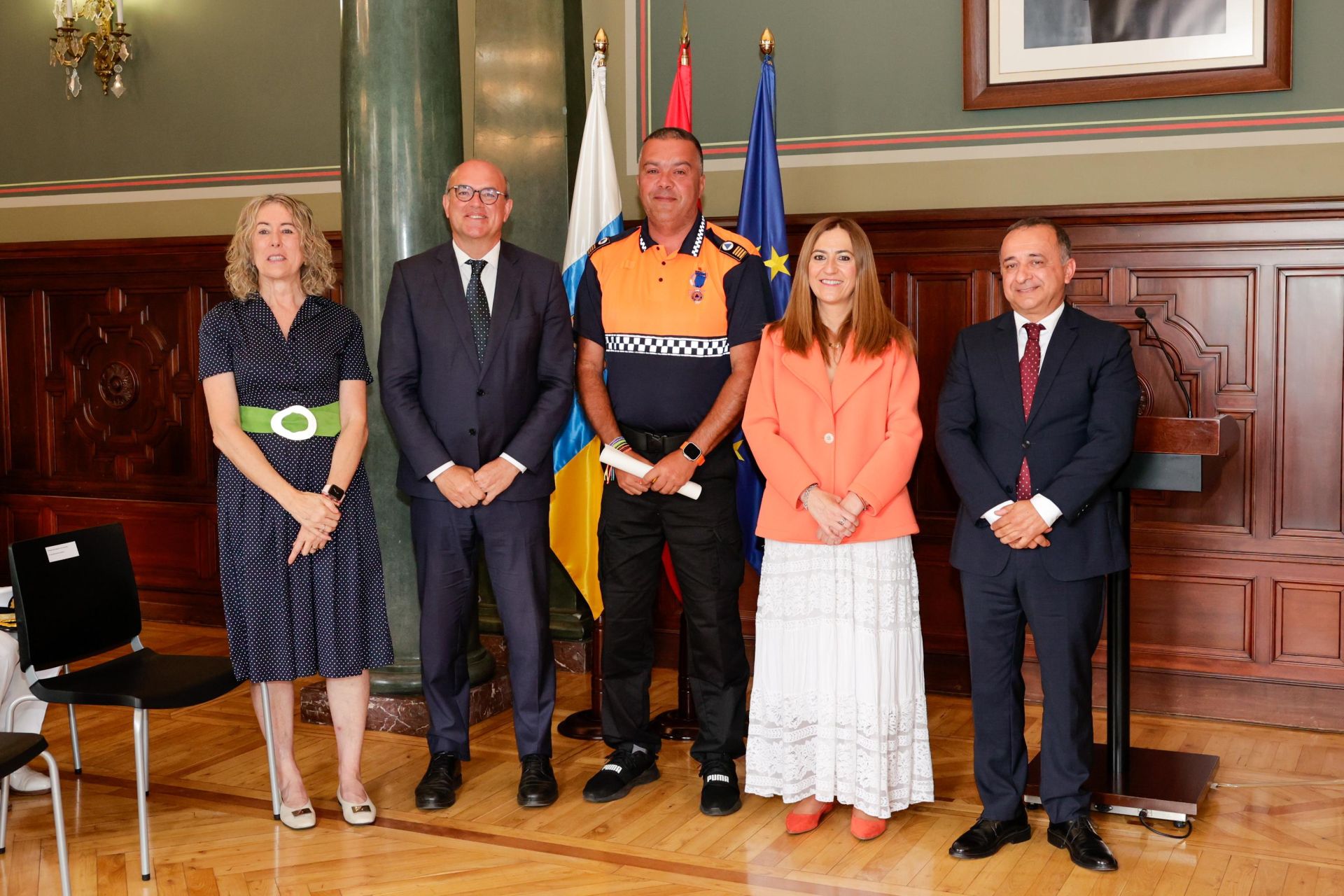 La entrega de medallas al mérito a Protección Civil, en imágenes