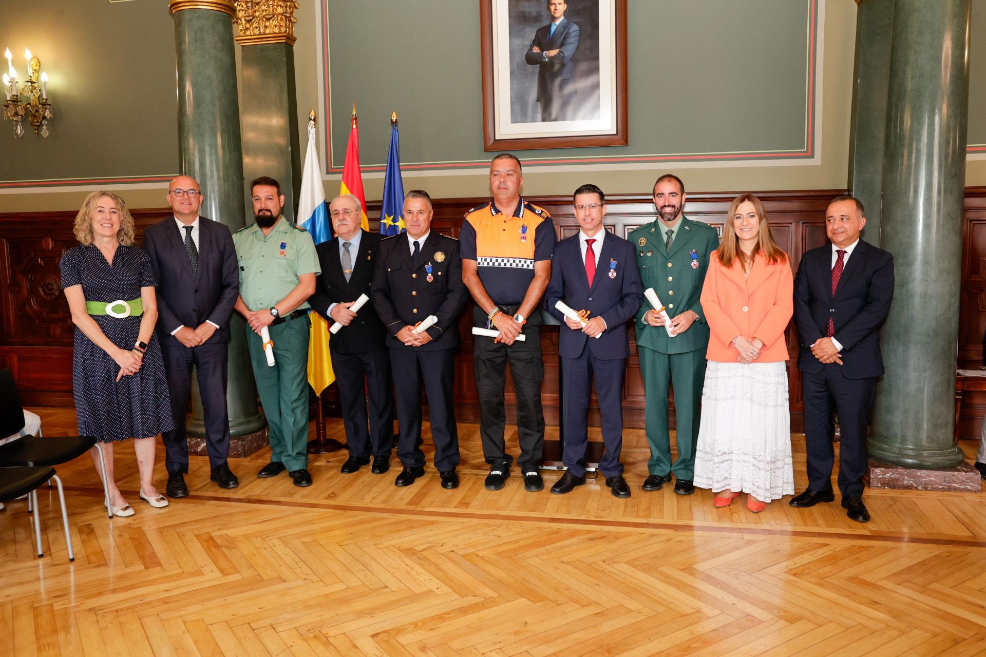 La entrega de medallas al mérito a Protección Civil, en imágenes