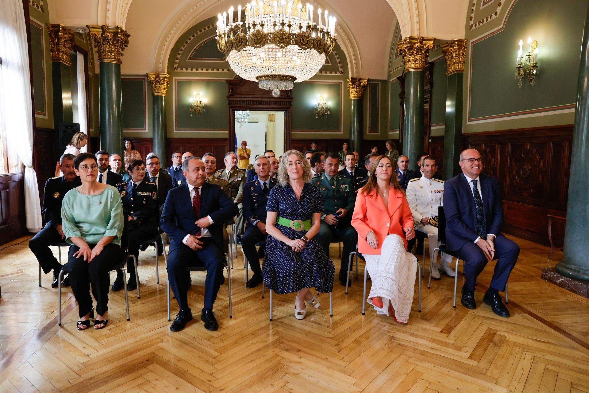 La entrega de medallas al mérito a Protección Civil, en imágenes