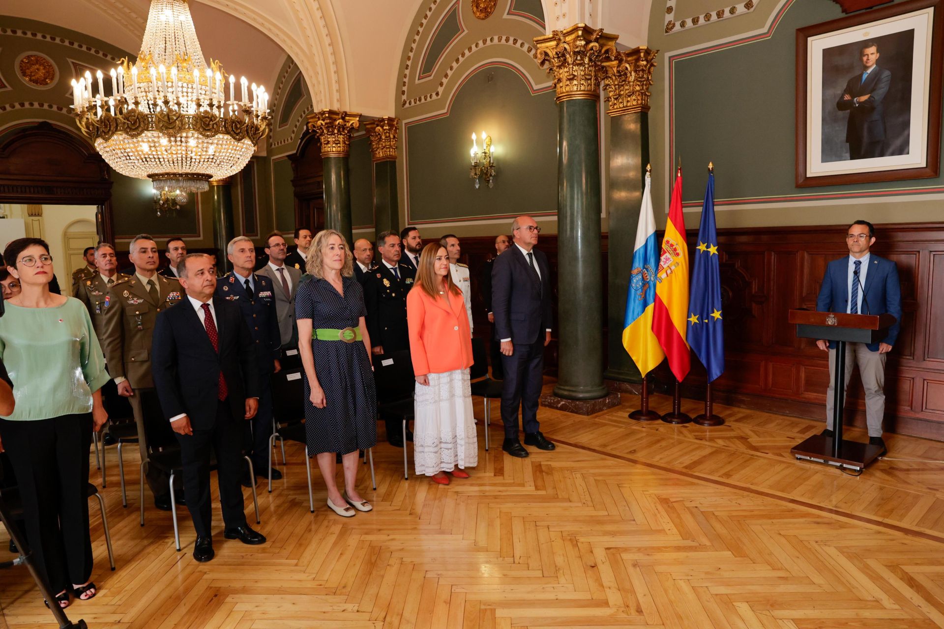 La entrega de medallas al mérito a Protección Civil, en imágenes