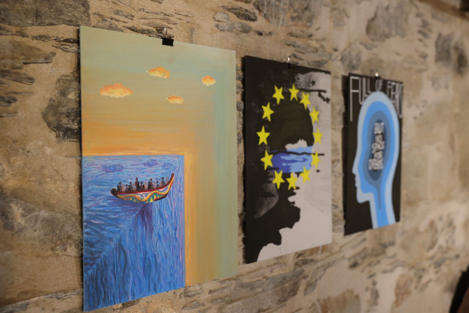 La exposición &#039;Europa o morir&#039; del IES Faro de Maspalomas, en imágenes