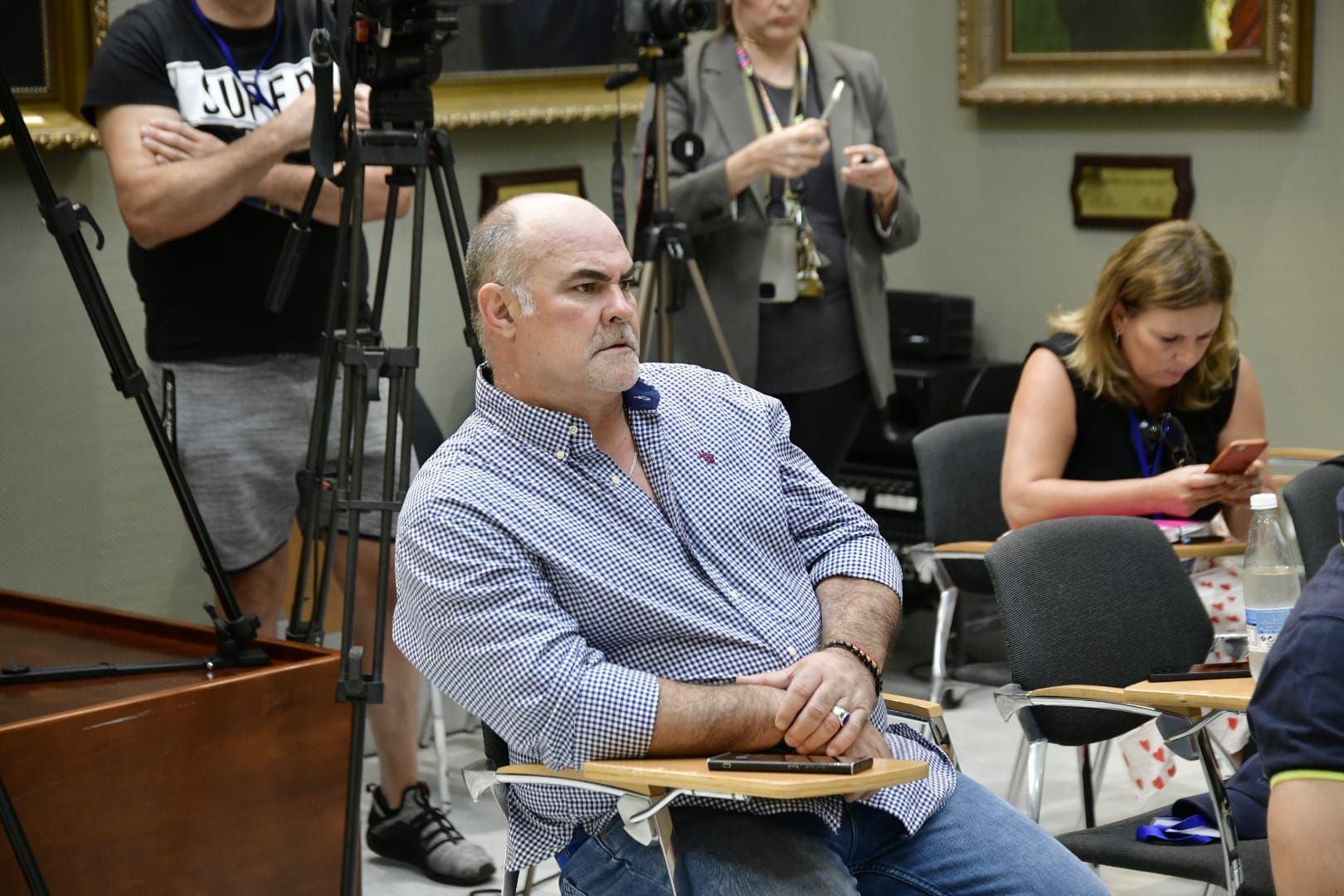 El mediador, de la mano de Vox en la investigación del caso Mascarillas