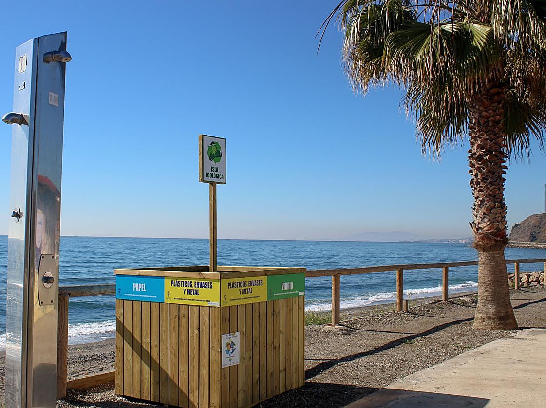Uno de los 41 puntos limpios instalados por la Consejería de Turismo del Cabildo majorero.