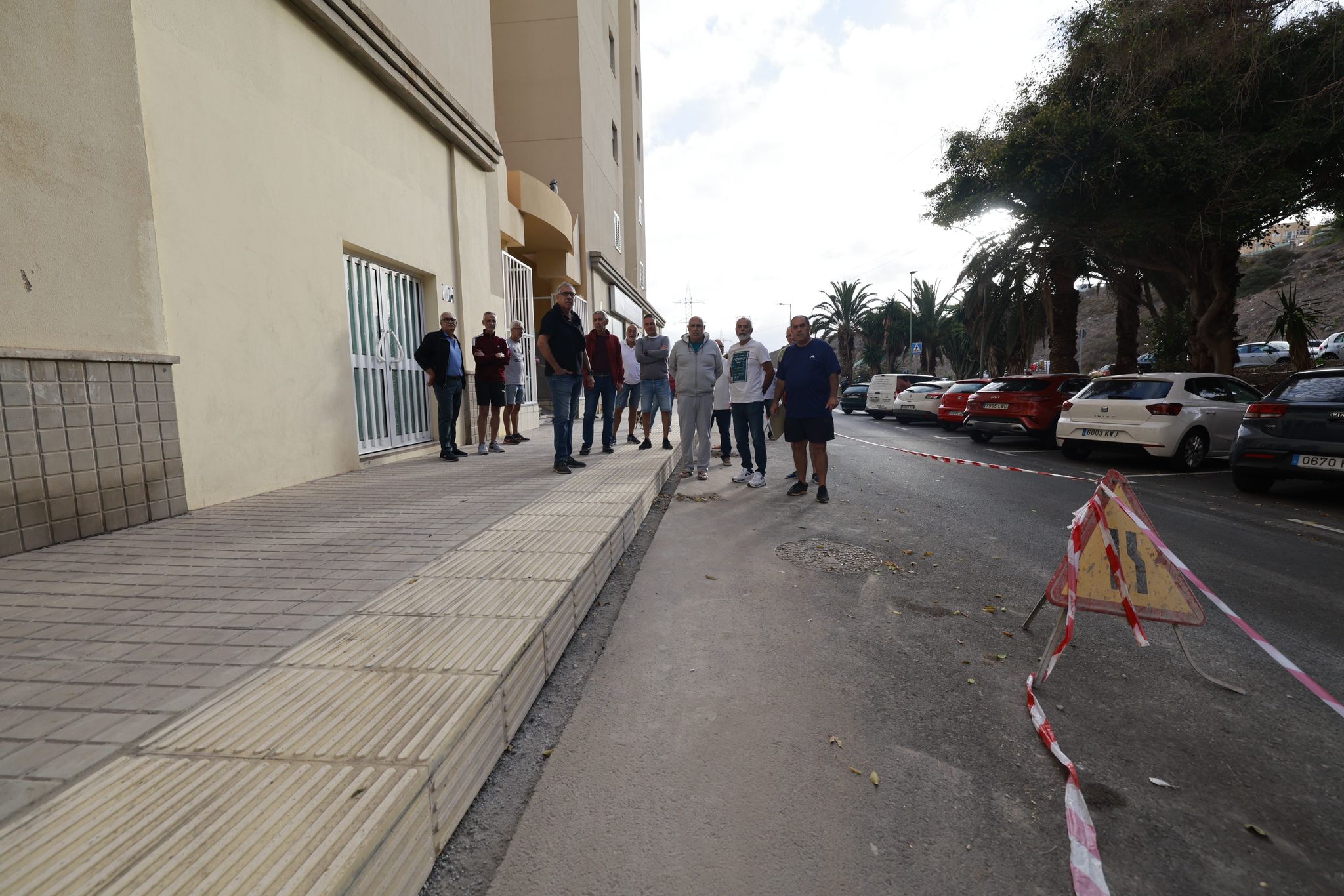 Paralizan las obras en Reina Mercedes