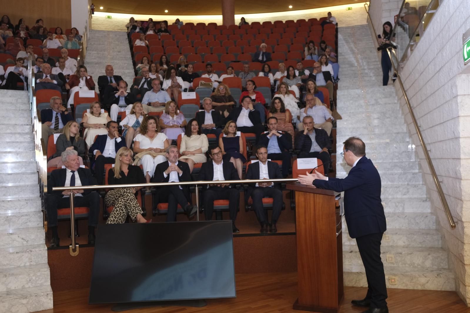 Las imágenes del 25 aniversario del Hospital Doctor Negrín