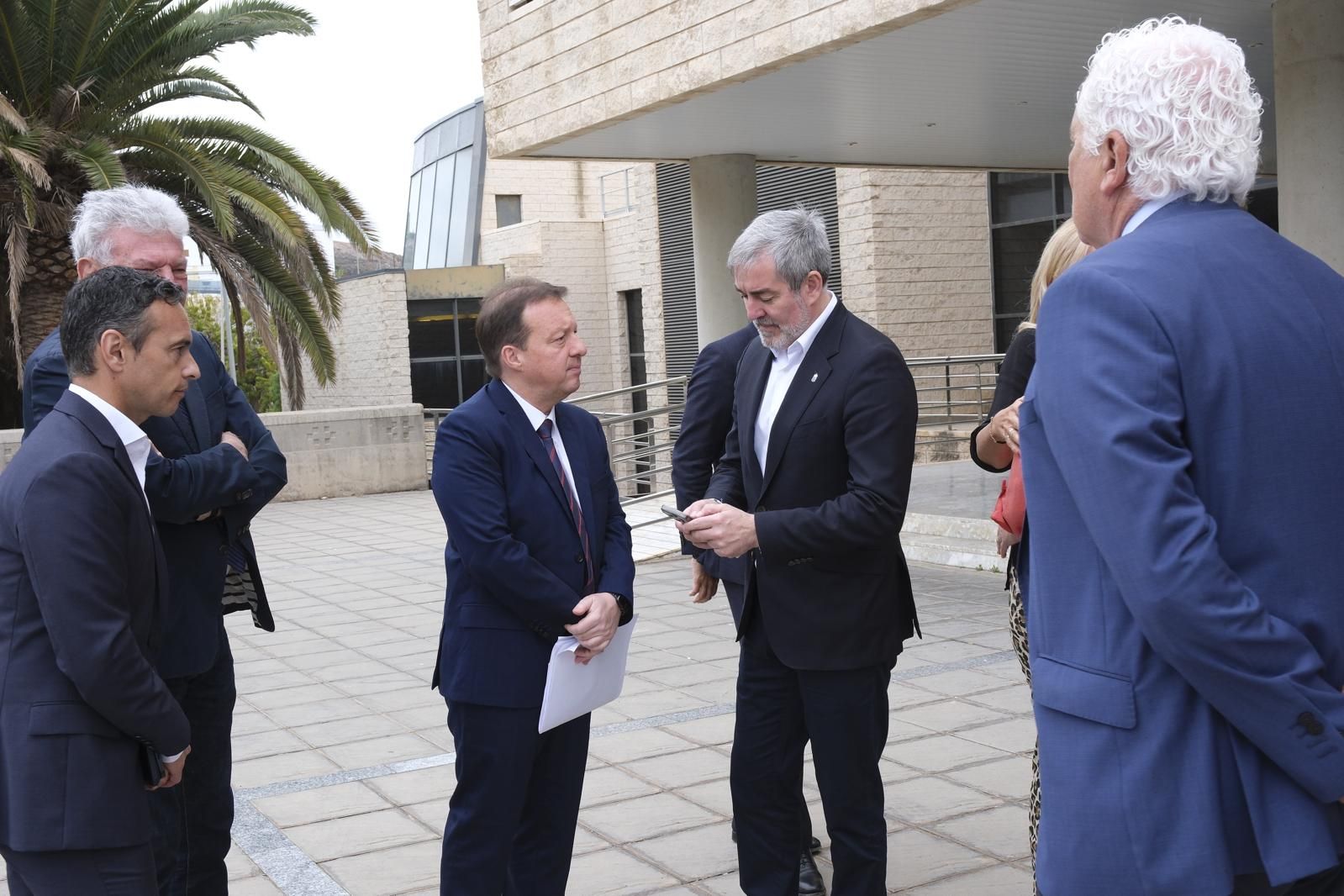 Las imágenes del 25 aniversario del Hospital Doctor Negrín