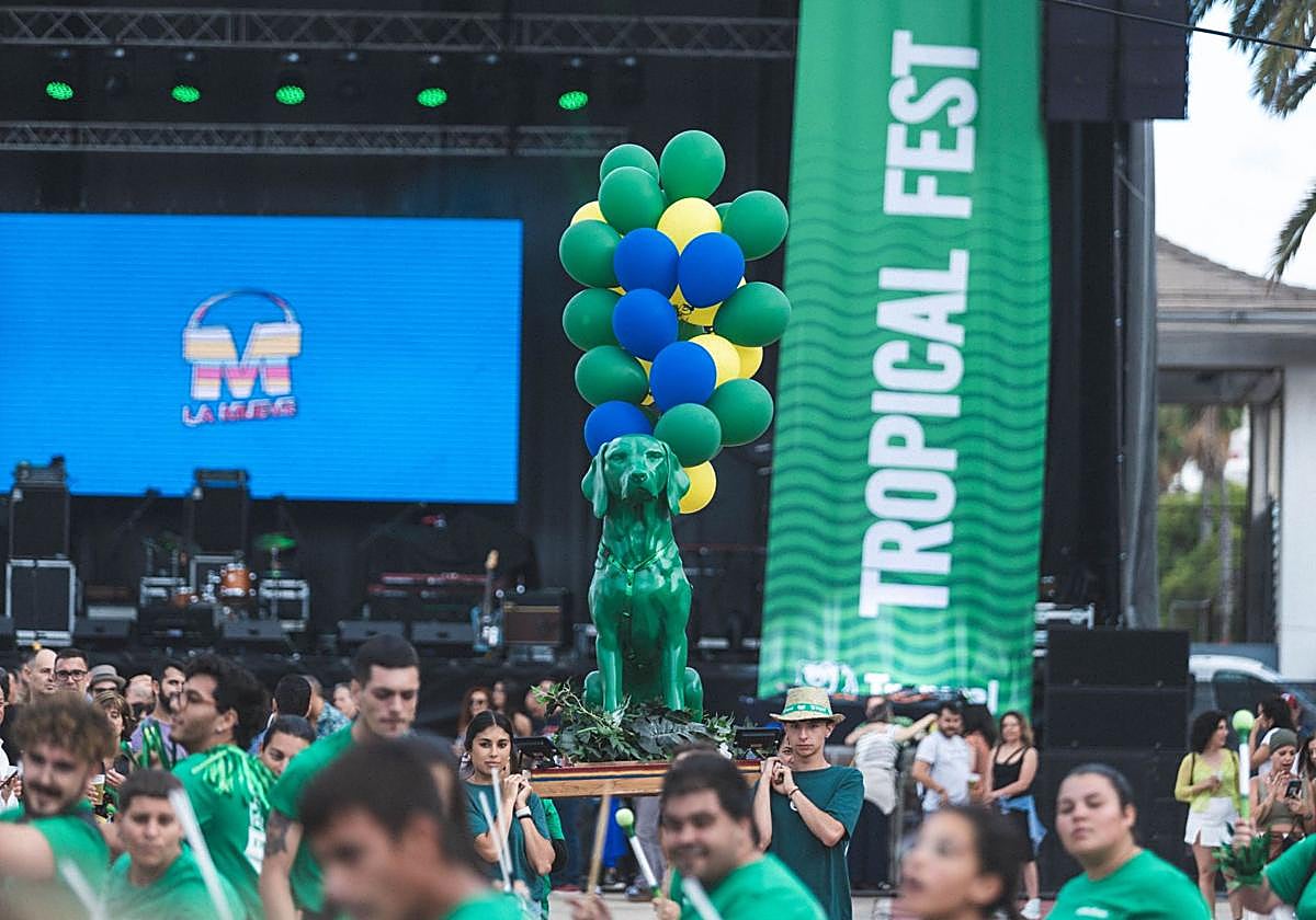 El Tropical Fest reúne a más de de 8.000 personas en 'El Festival del Siglo'