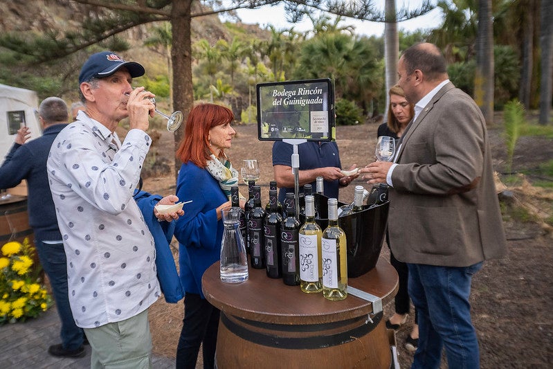 Gran Canaria descorcha su primera botella de vino de la añada de 2023