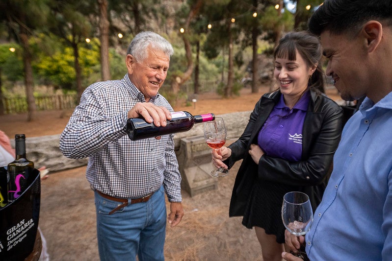 Gran Canaria descorcha su primera botella de vino de la añada de 2023