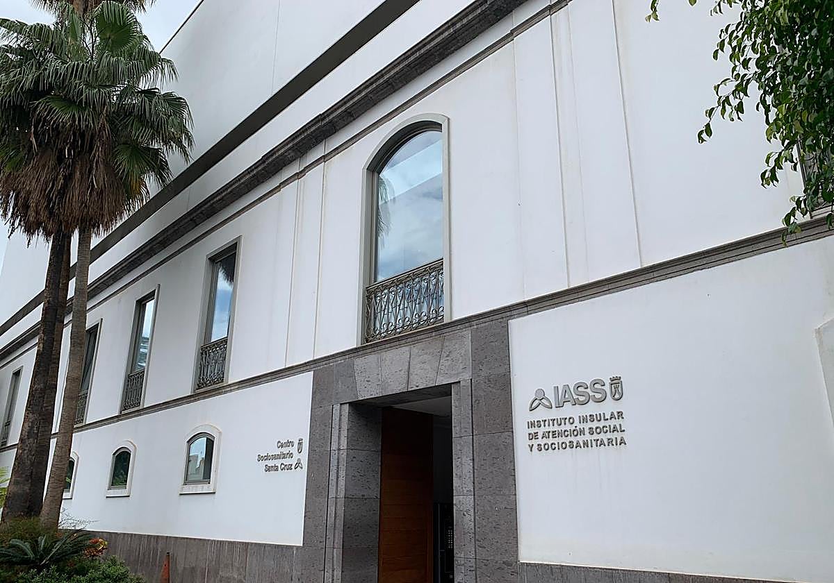 Fachada del IASS en Tenerife.