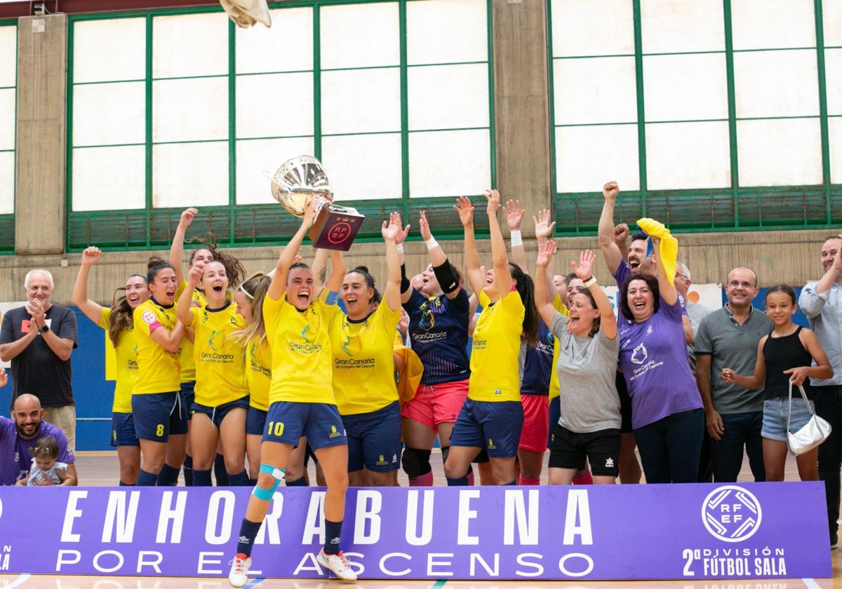 El Teldeportivo apela a la épica y certifica el ascenso a Primera División ante el Segosala