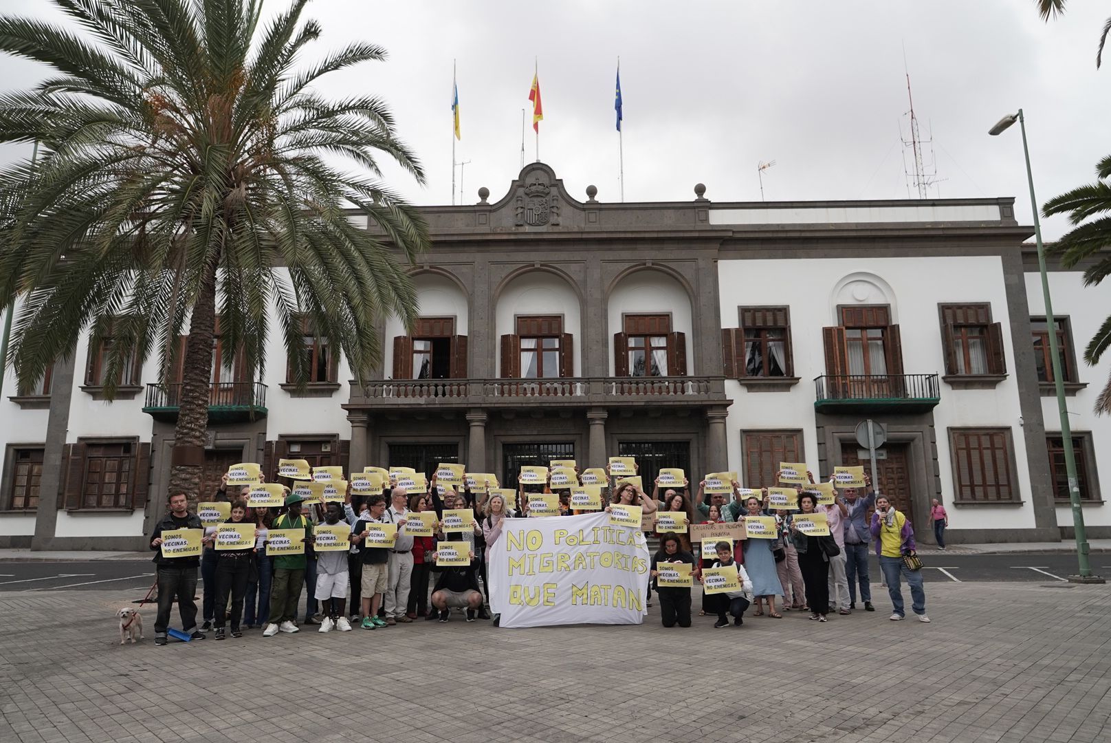Manifestación contra la xenofobia en la Plaza de la Feria, en imágenes