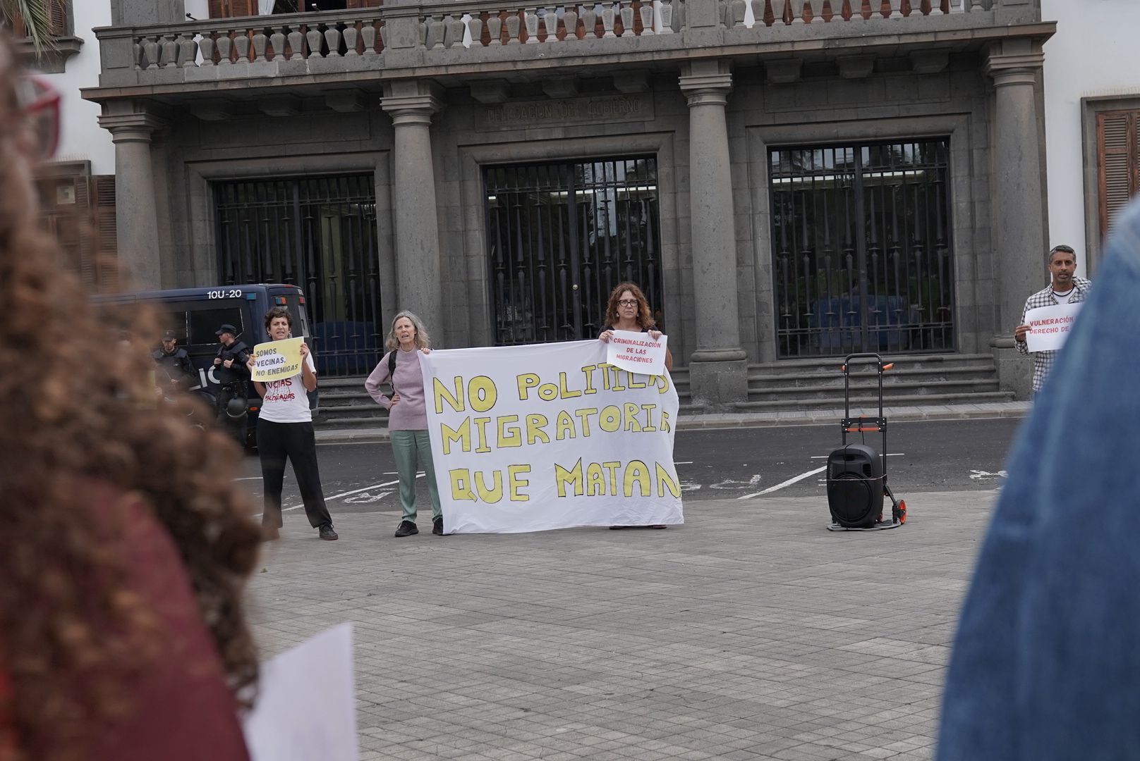 Manifestación contra la xenofobia en la Plaza de la Feria, en imágenes