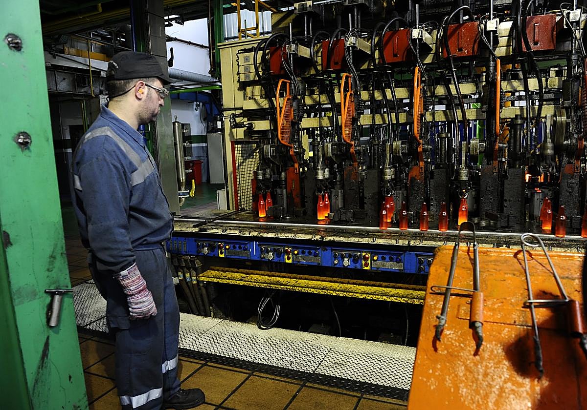 Imagen de archivo de instalaciones de Vidrieras Canarias, empresa de referencia en el sector industrial canario con sede en Gran Canaria.