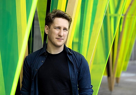 El director norteamericano Joshua Weilerstein.