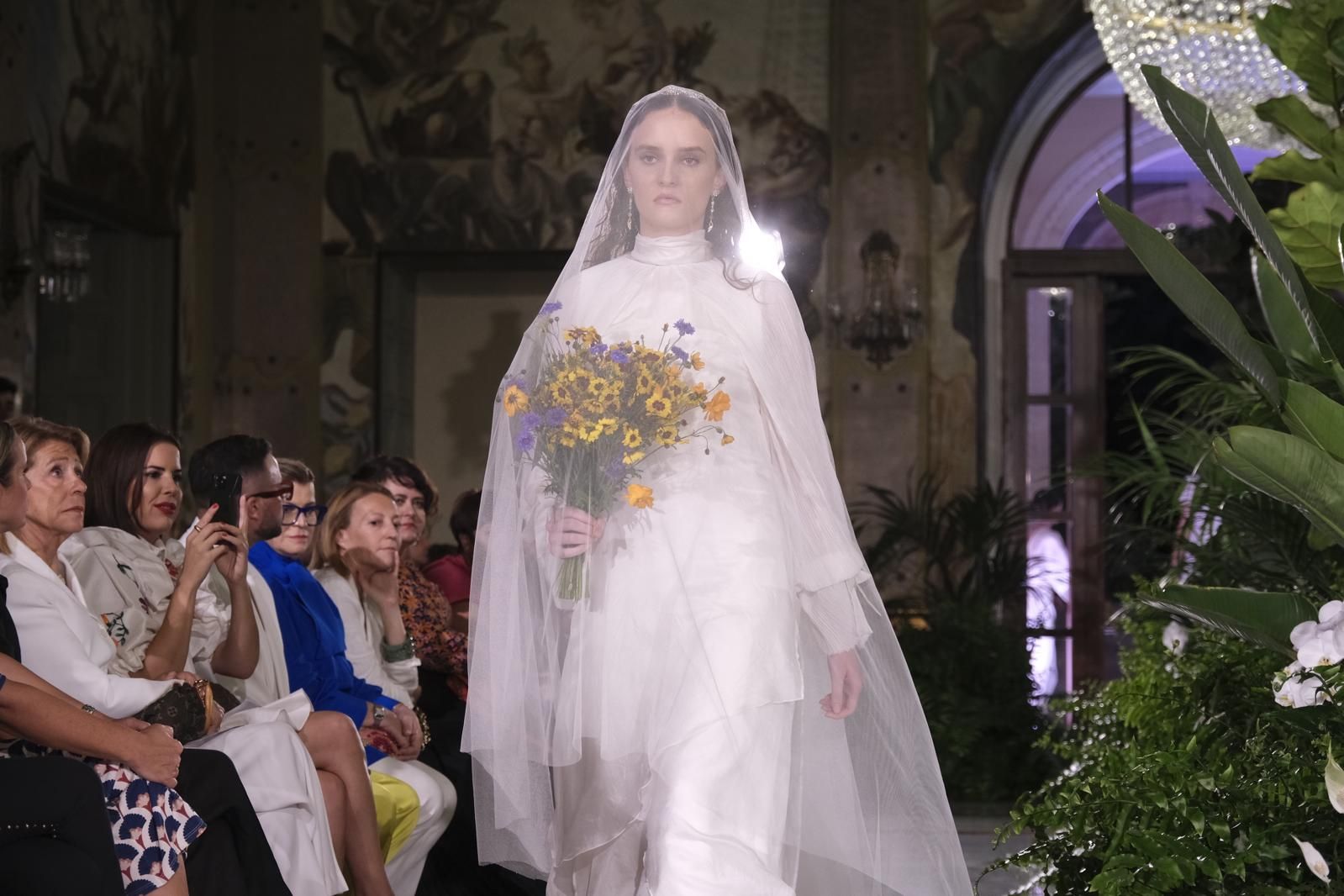 La segunda jornada de la pasarela &#039;Colección Bridal, Gran Canaria Moda Cálida&#039;, en imágenes