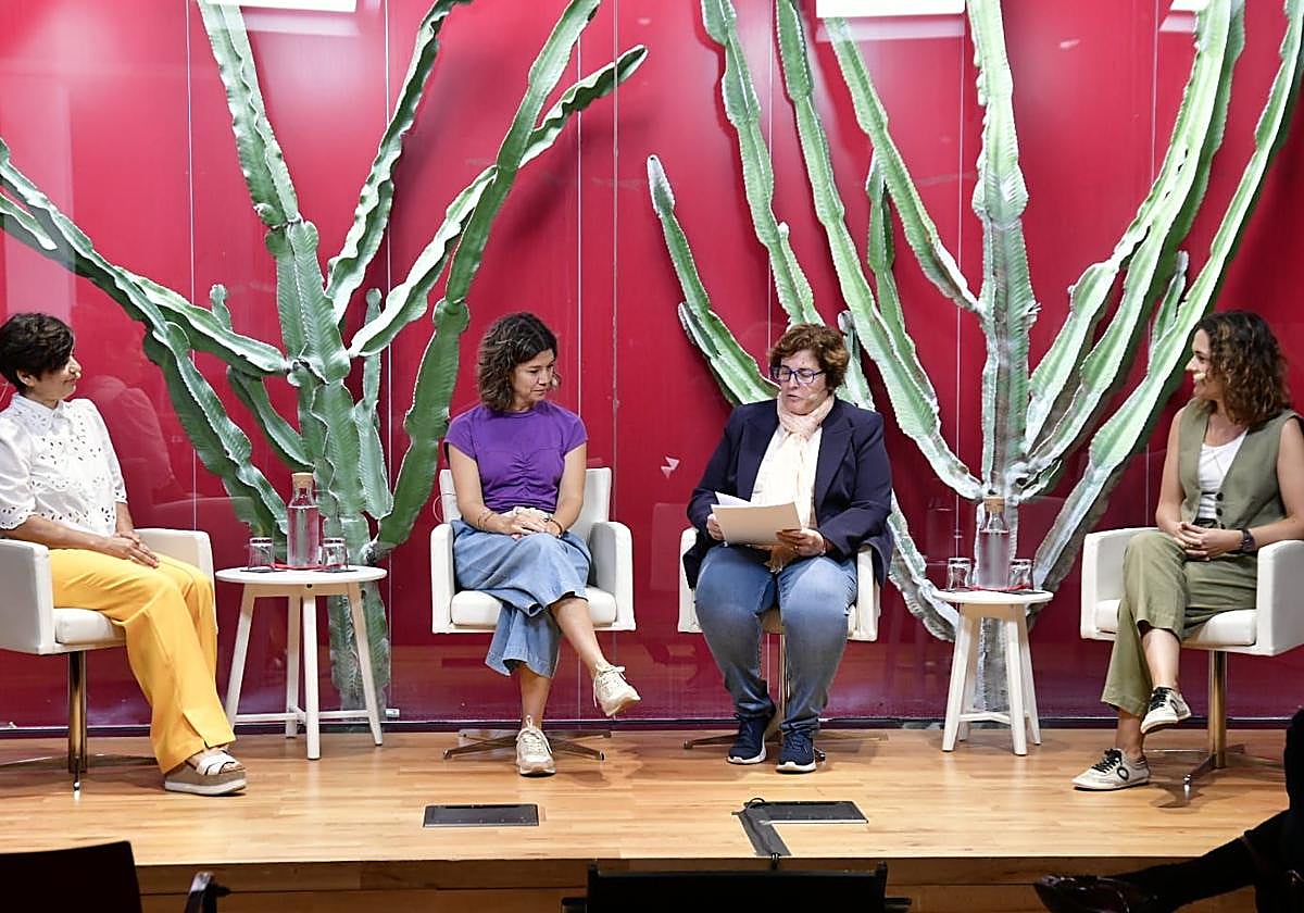 Las imágenes del Foro CANARIAS7 &#039;Nosotras acogemos, ¿tú podrías?&#039;