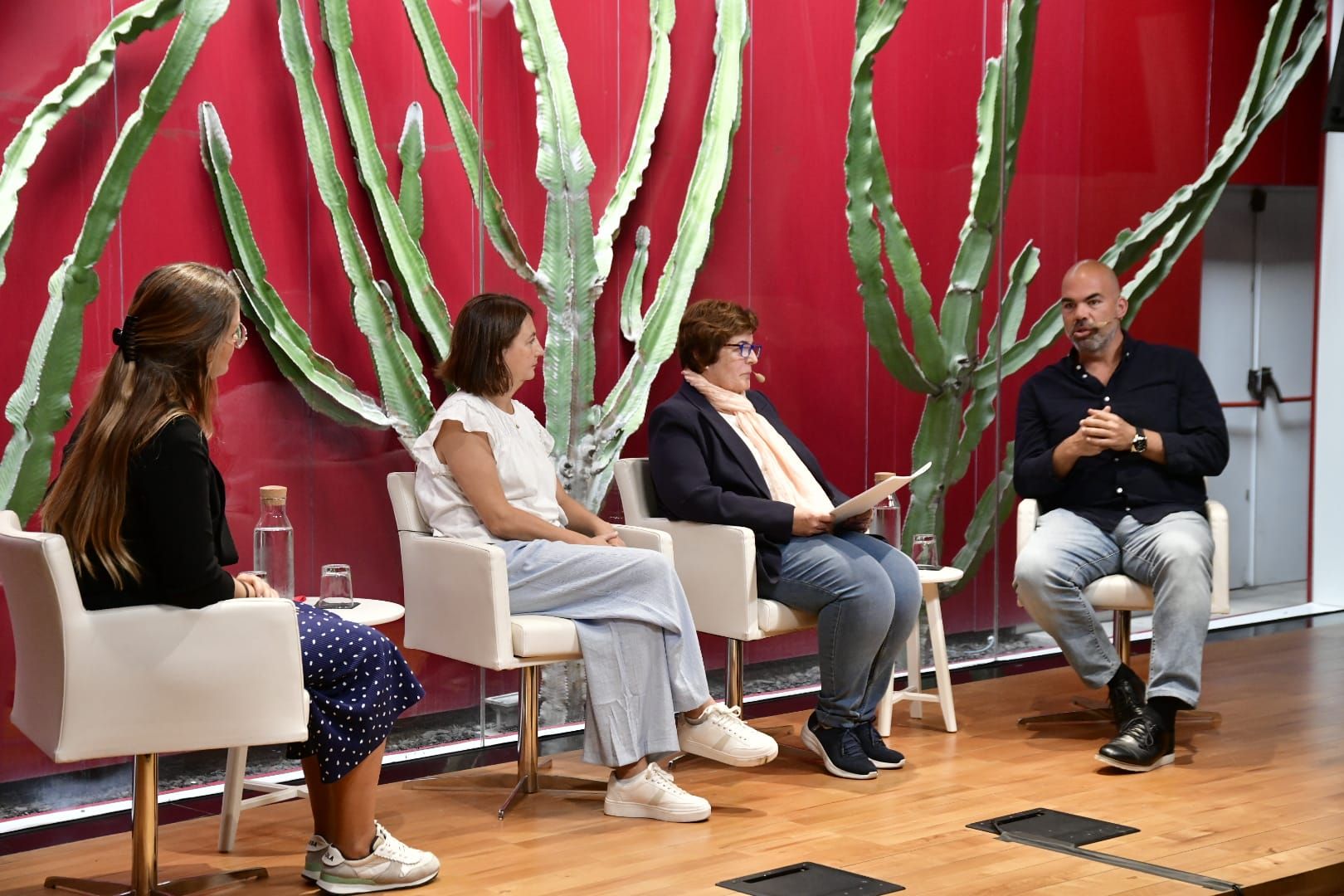 Las imágenes del Foro CANARIAS7 &#039;Nosotras acogemos, ¿tú podrías?&#039;