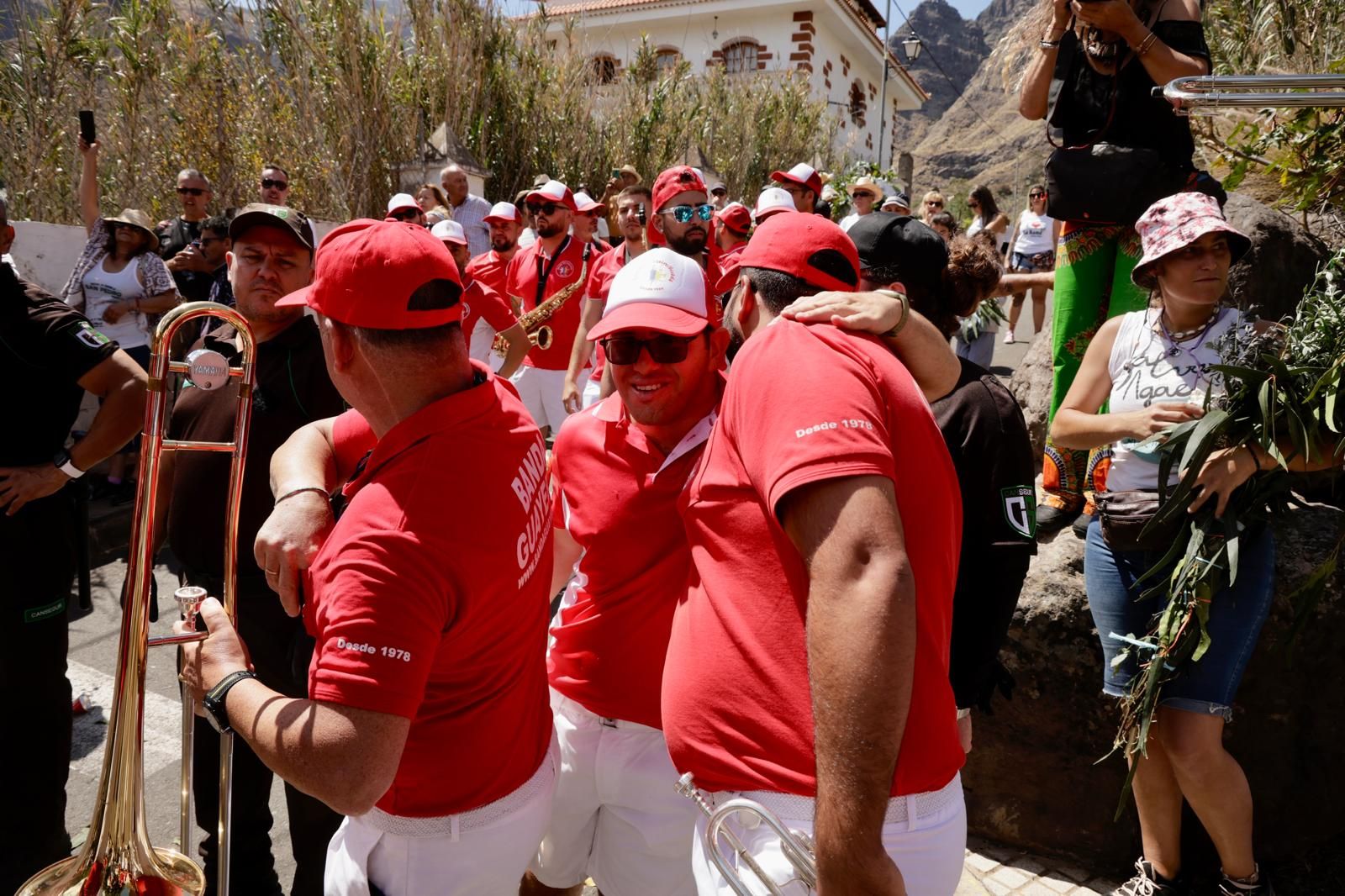 El Valle de Agaete vibra con la Rama de San Pedro, en imágenes