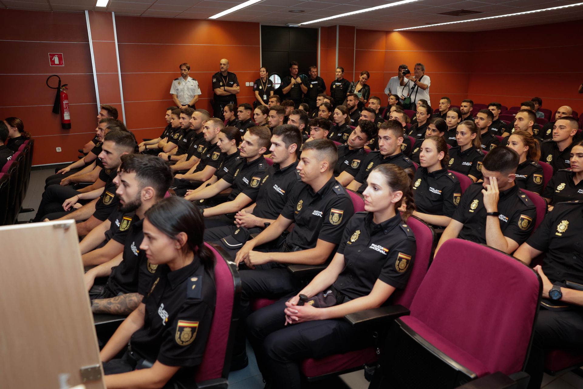 La presentación de los nuevos agentes en prácticas, en imágenes