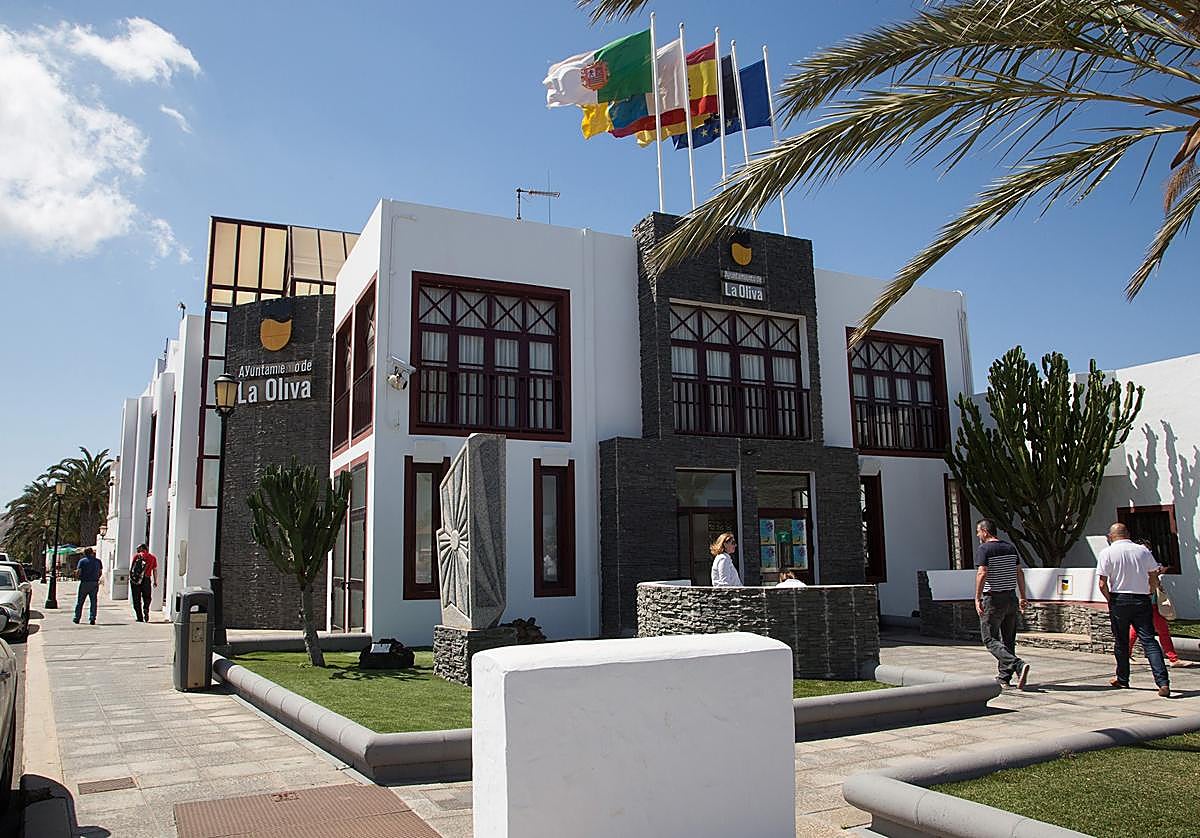 Casas consistoriales de La Oliva.