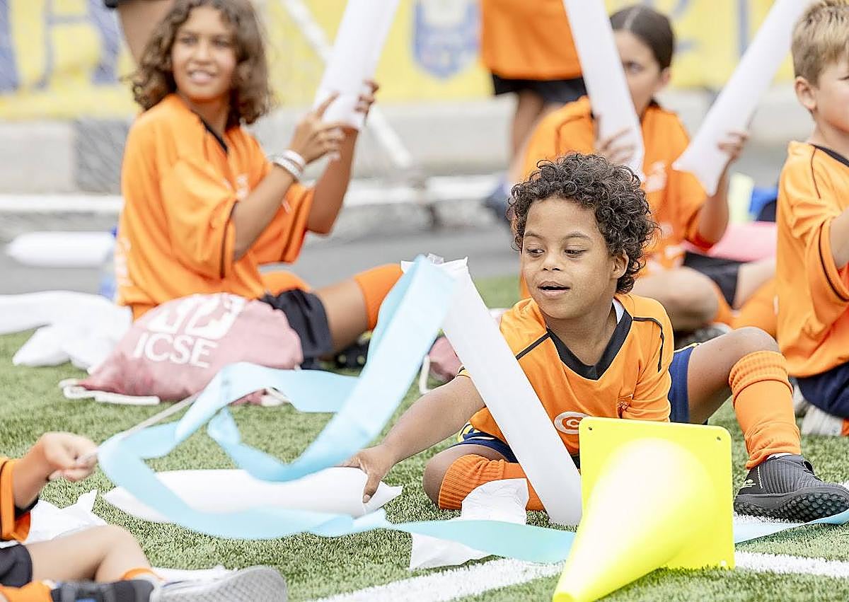 Imagen secundaria 1 - El Campus Inclusivo + que fútbol ilumina el Anexo