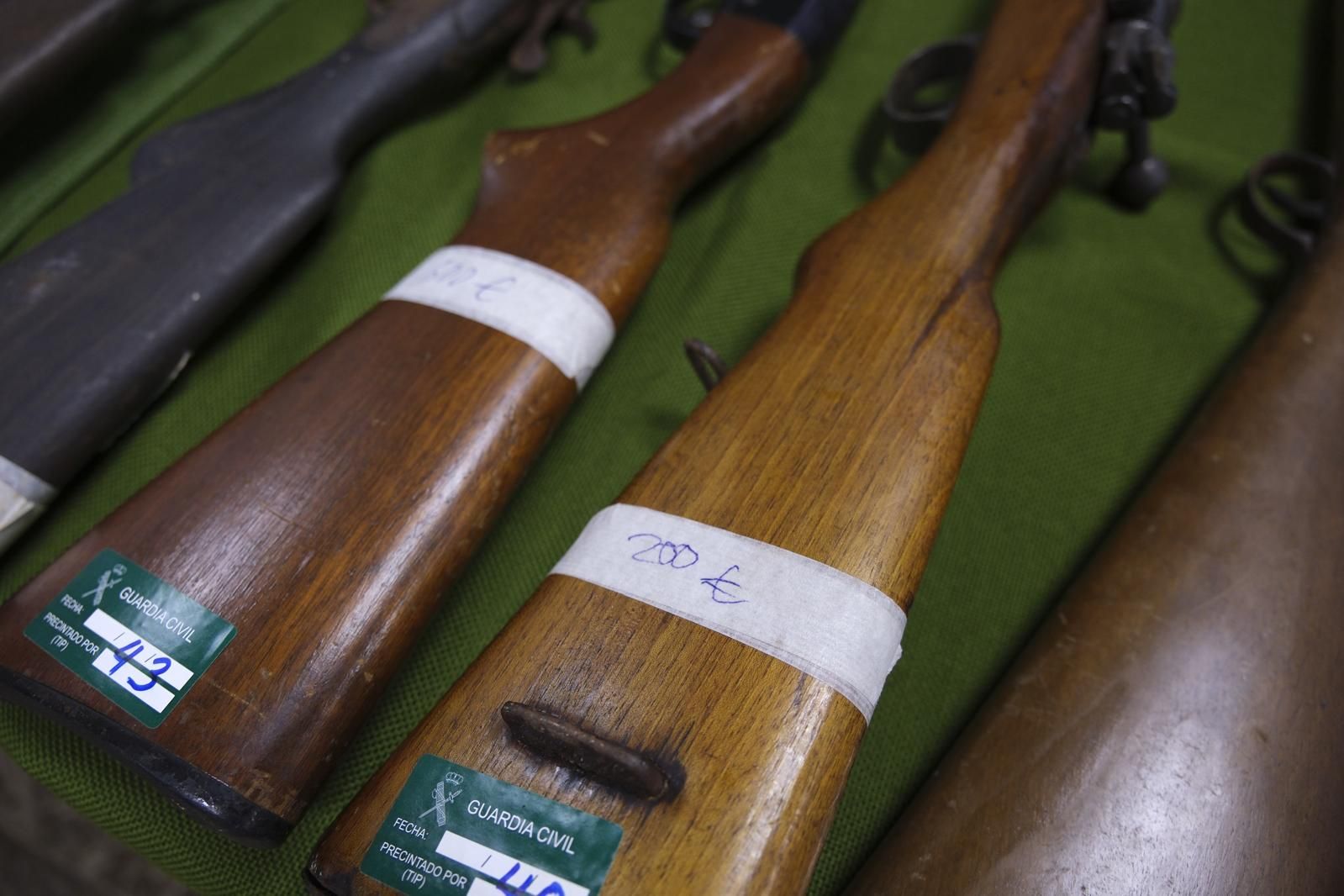 Imágenes del mayor taller ilegal de armas de fuego en Las Palmas