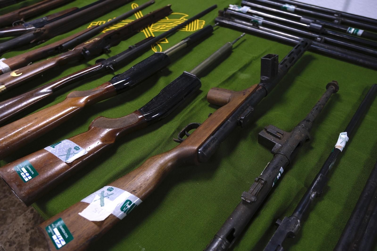 Imágenes del mayor taller ilegal de armas de fuego en Las Palmas