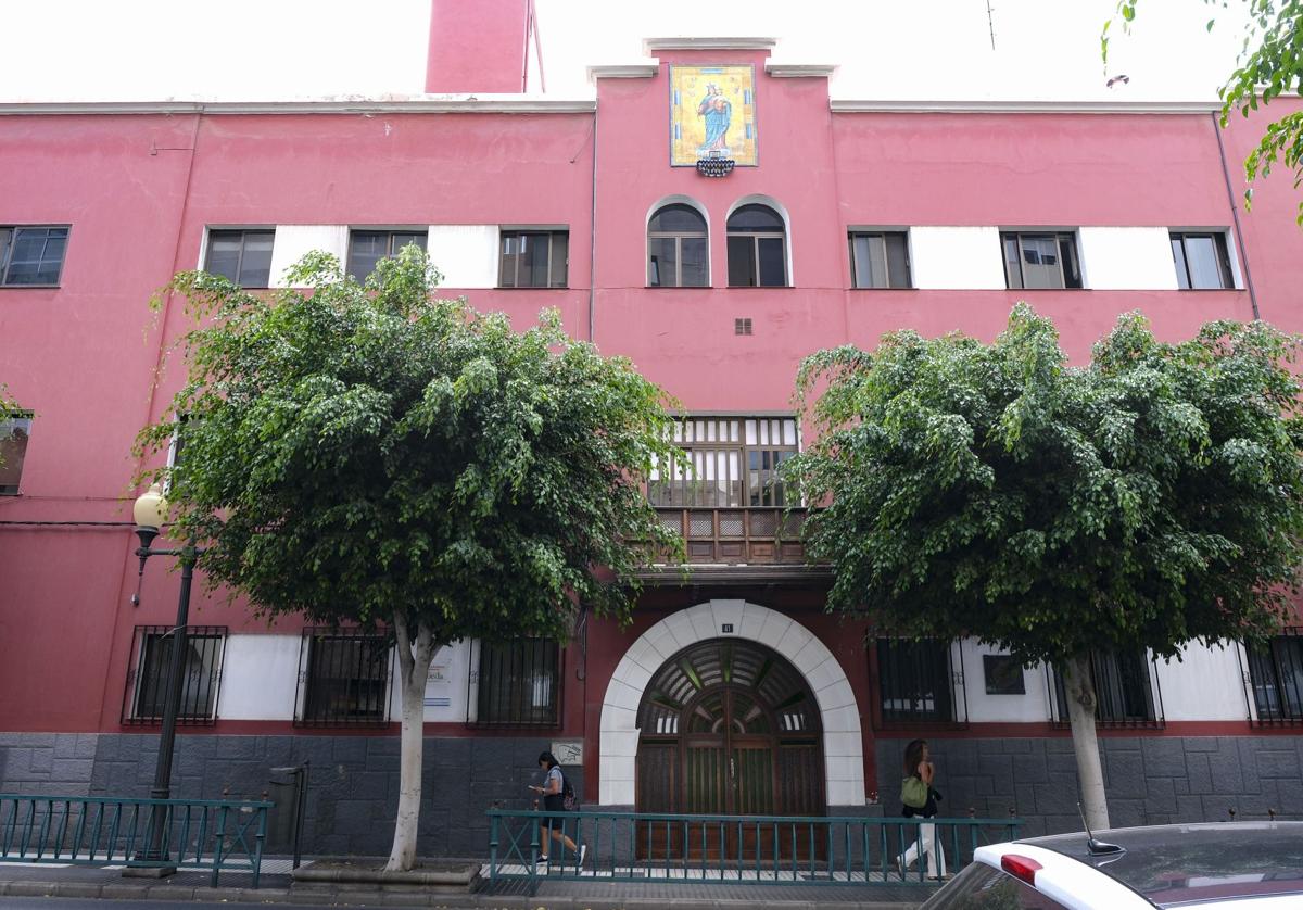 El Colegio Profesional de Logopedas de Canarias señala: «No existen logopedas en la educación pública canaria»