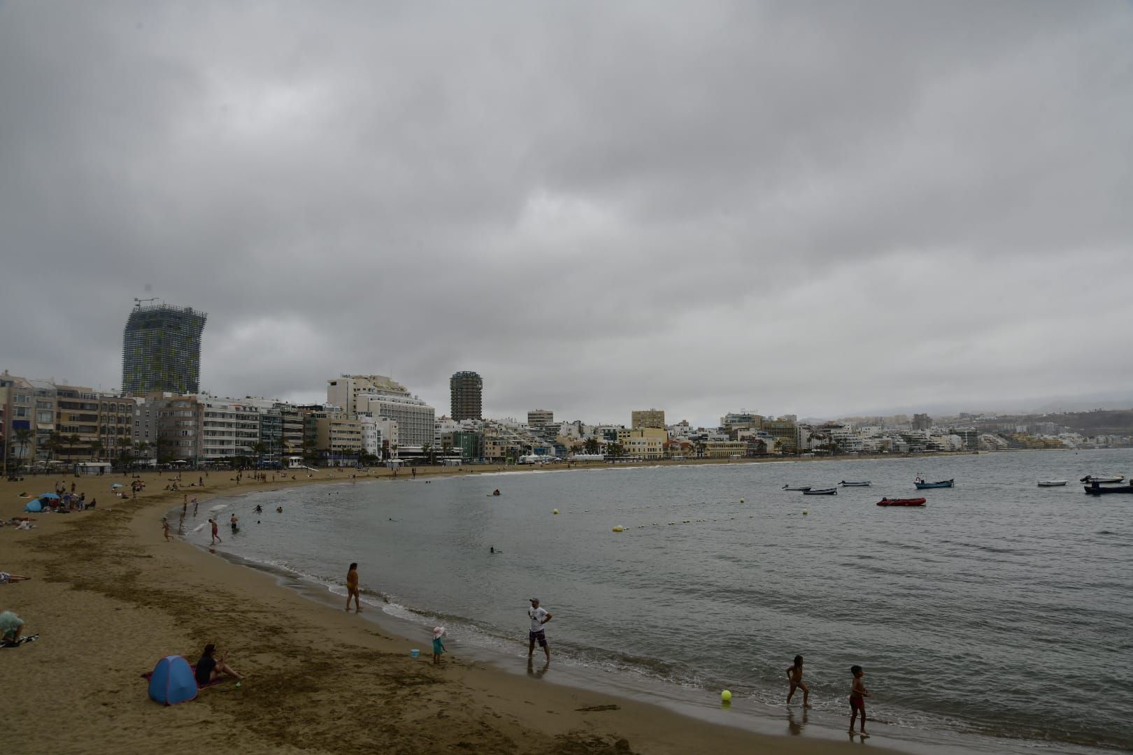 Lluvias y nubes en el norte de la isla