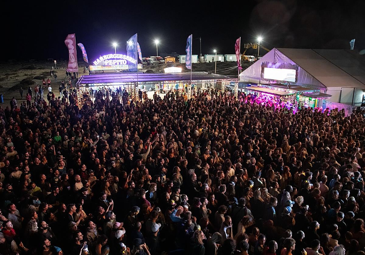 La arena del FEM, el sábado por la noche.