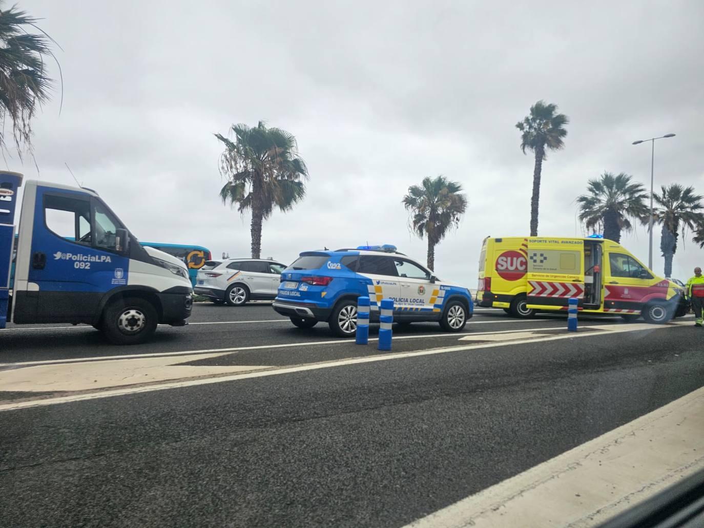 El vuelco en la Avenida Marítima, en imágenes